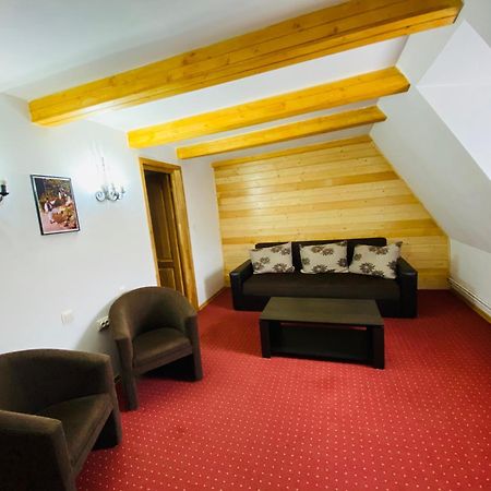 Casa Chira Hotel Viseu de Sus Luaran gambar