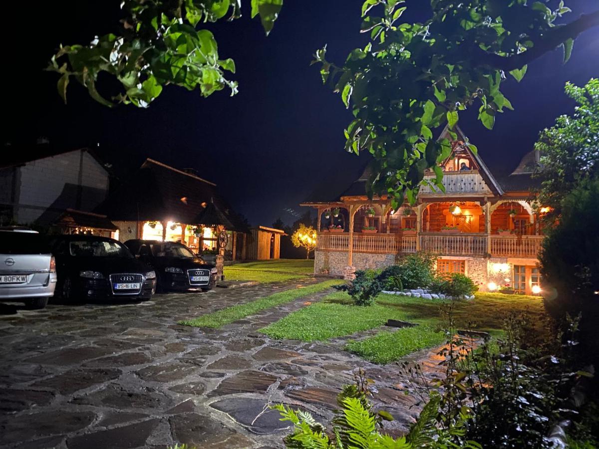 Casa Chira Hotel Viseu de Sus Luaran gambar