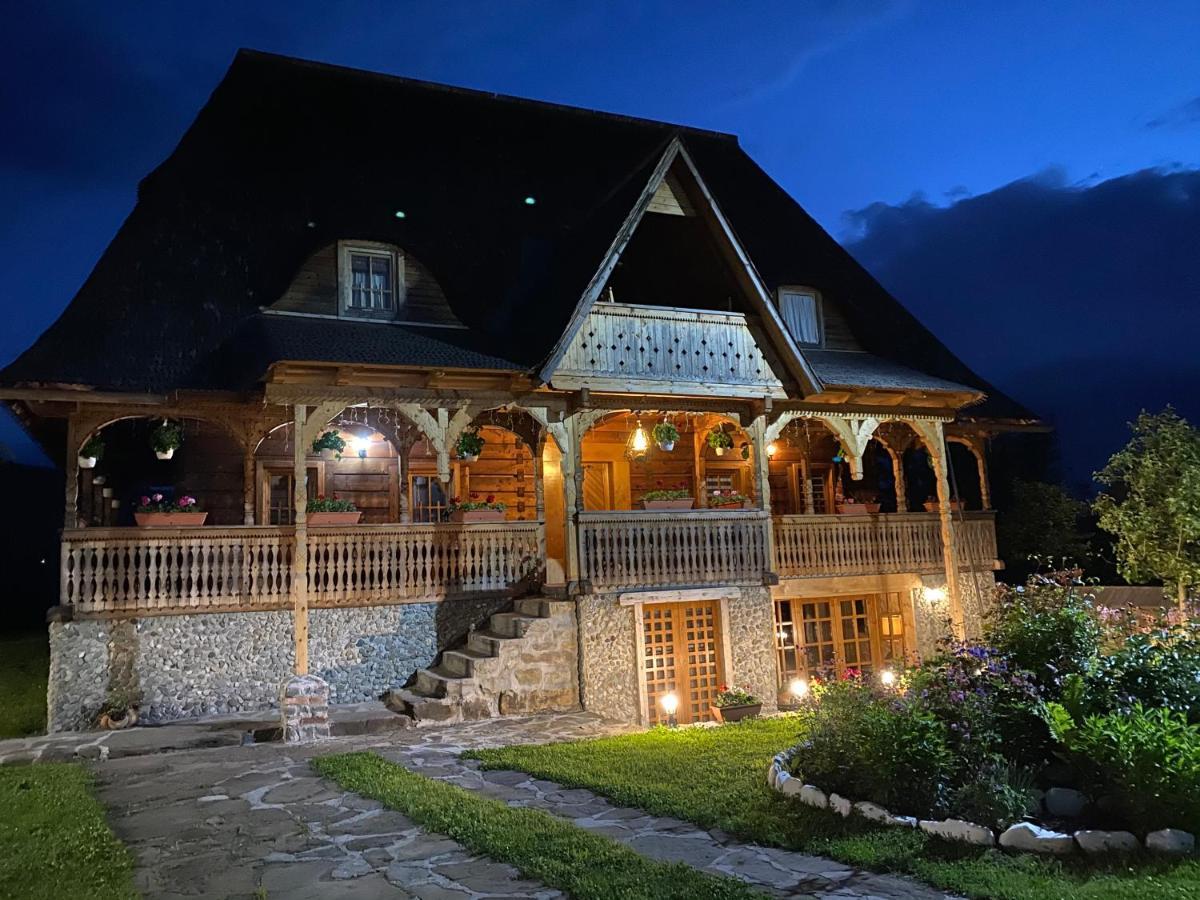 Casa Chira Hotel Viseu de Sus Luaran gambar