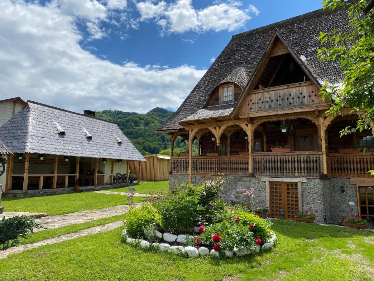 Casa Chira Hotel Viseu de Sus Luaran gambar