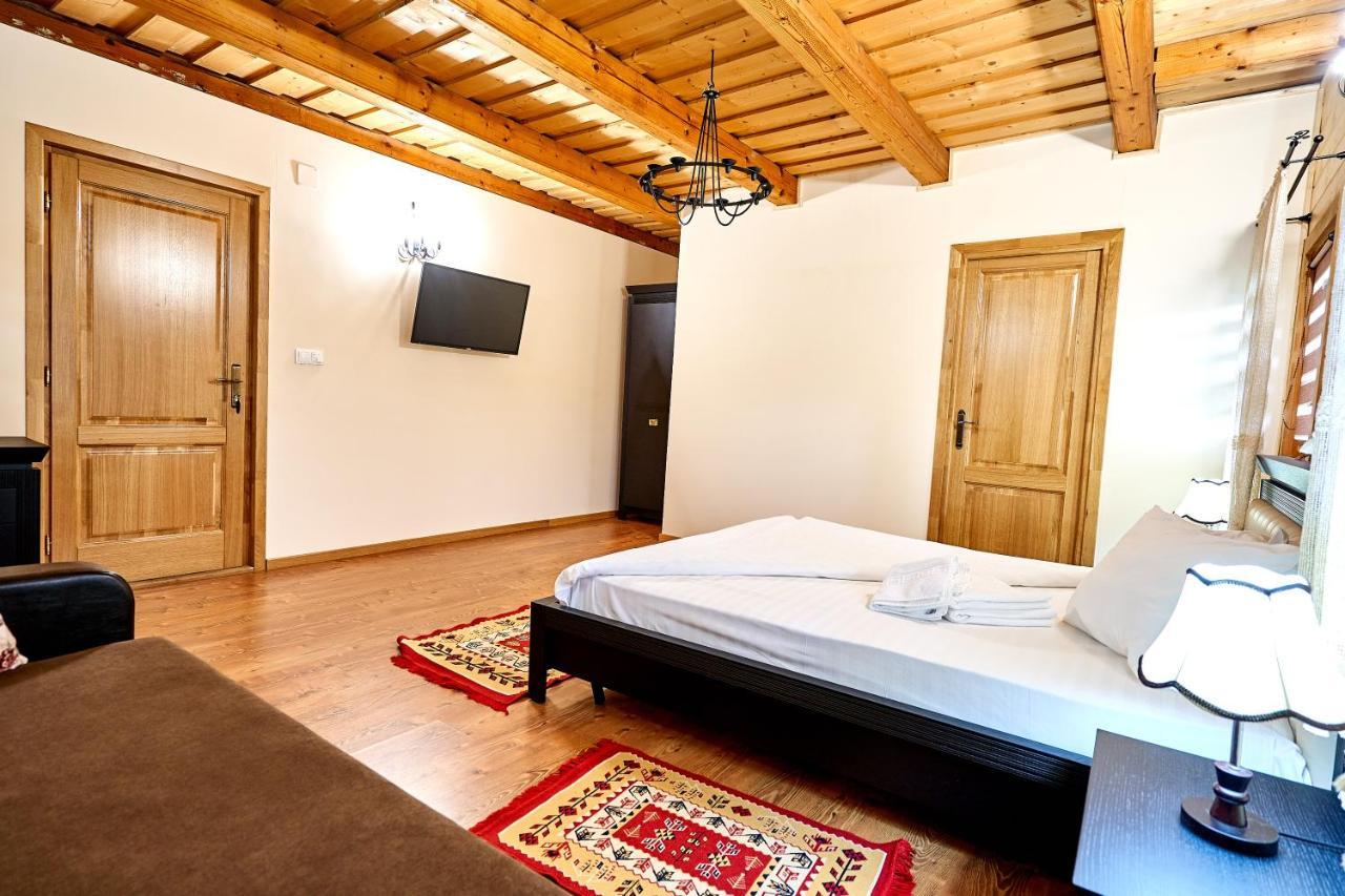 Casa Chira Hotel Viseu de Sus Luaran gambar