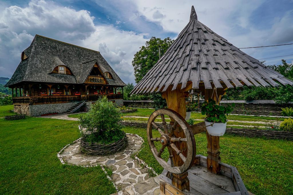Casa Chira Hotel Viseu de Sus Luaran gambar